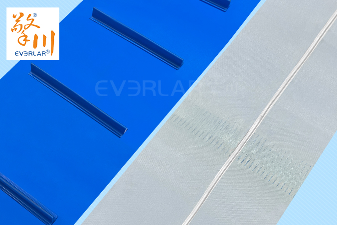 藍色PVC輸送帶加擋板導(dǎo)條耐磨防跑偏防掉落自動化生產(chǎn)線物料傳送工業(yè)皮帶